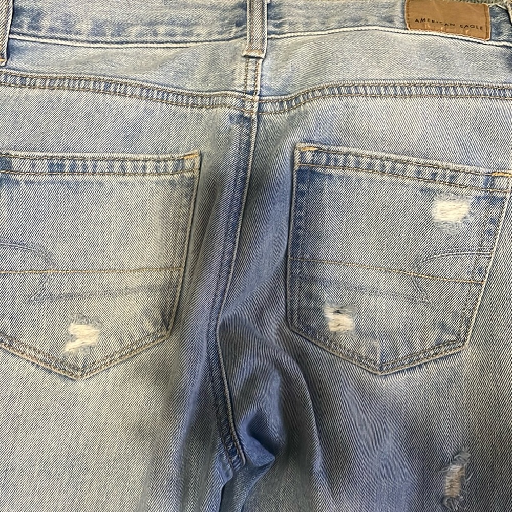 American Eagle Mom Ripped Jeans size 0